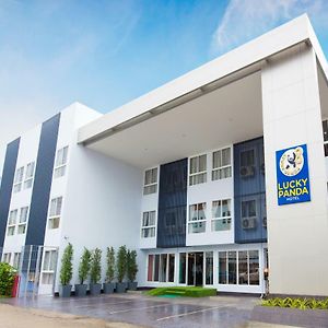 Lucky Panda Hotel